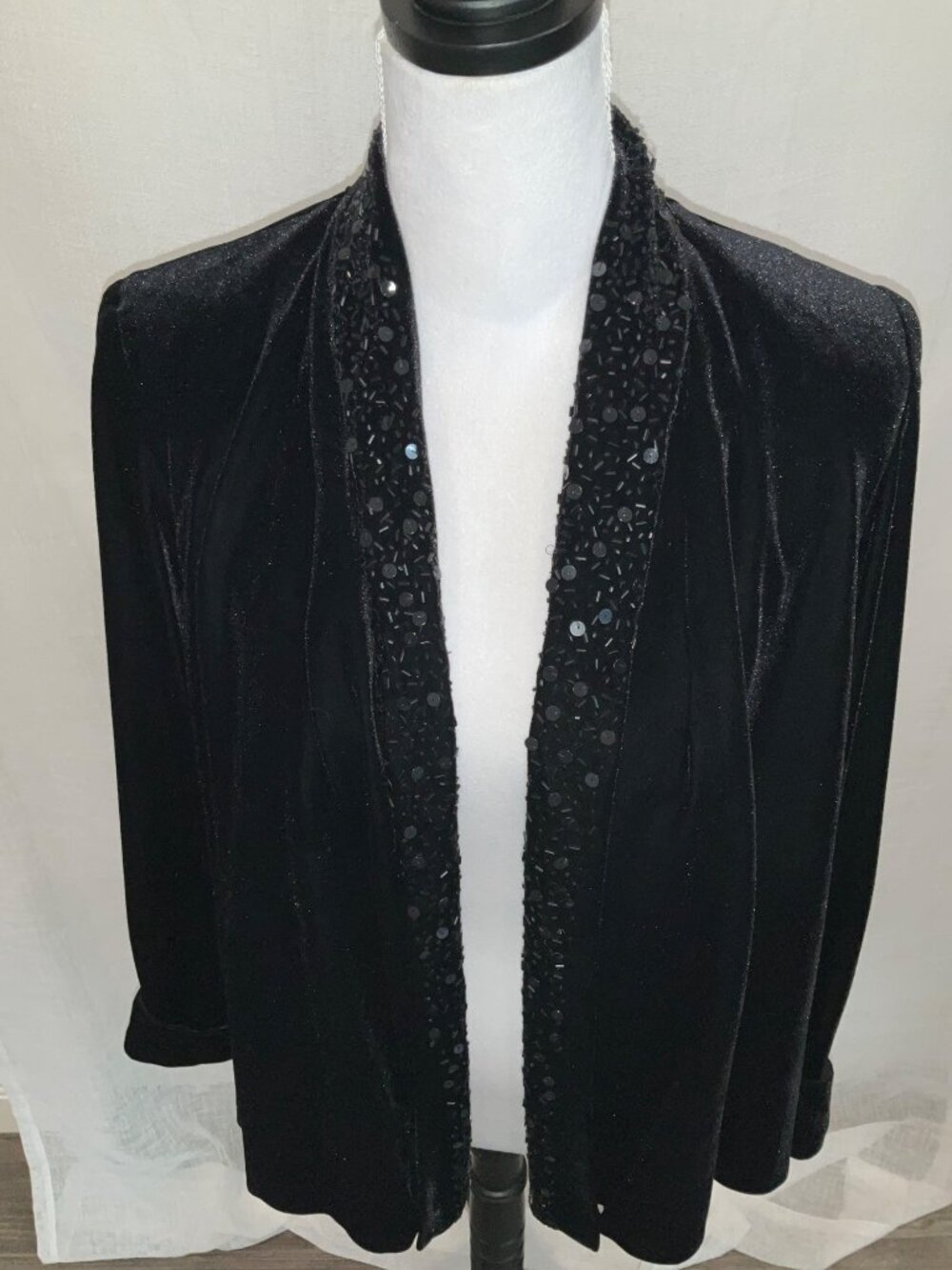 J.R. Nites Petites Medium Caliendo Beaded & Sequined Black Lined Velvet Jacket - Picture 3 of 6